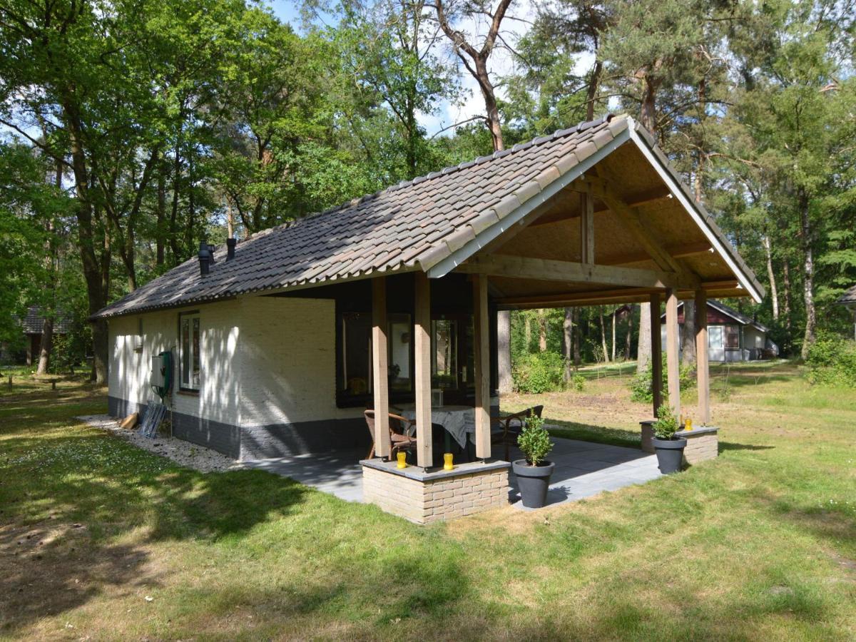Detached Bungalow With Lovely Covered Terrace In A Nature Rich Holiday Park Stramproy Exterior foto
